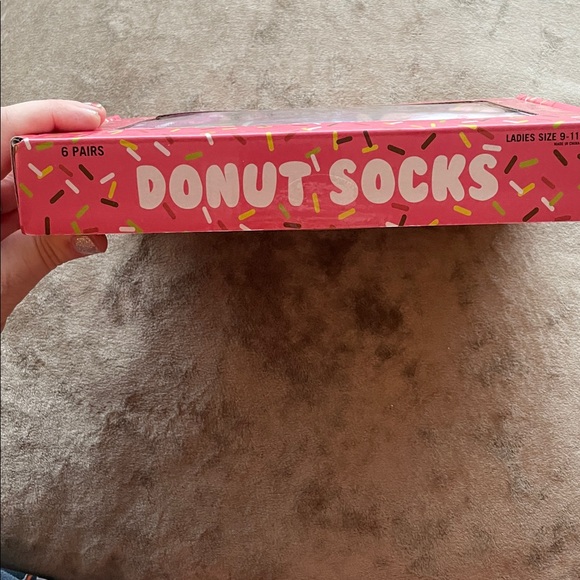 •DONUT SOCKS• 6-Pair Novelty Crew Socks Donut-Themed (with sprinkles!) >> NIB - Picture 6 of 9